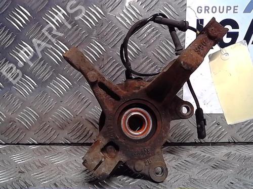 Used Left front steering knuckle DACIA SANDERO II [2012-2026]  31054859