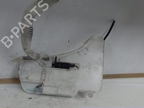 Used Windscreen washer tank BMW 5 Touring (F11) 525 d xDrive (218 hp) 18912509
