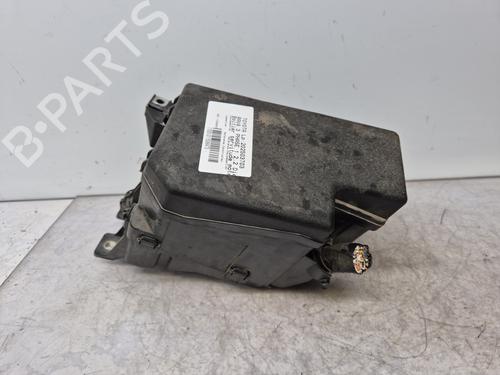 fuse-box-toyota-rav-4-iii-_a3_-2005-2006-2007-2008-2009-2010-2011-2012-2013-2014-32485236 main image