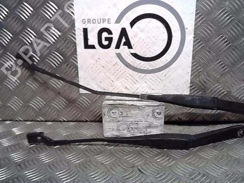 Used Front windshield wiper arm FORD FIESTA VI (CB1, CCN) 1.6 TDCi (95 hp) 14555298