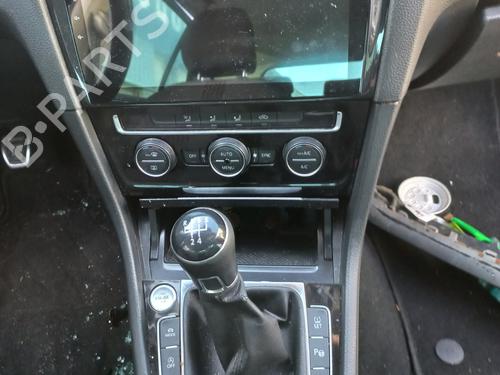 Engine control unit (ECU) VW GOLF VII (5G1, BQ1, BE1, BE2)  | BP24460428M57 