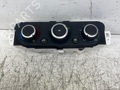 Climate control RENAULT MEGANE III Hatchback (BZ0/1_, B3_) 1.5 dCi (BZ1G, BZ1W, BZ0R) | BP38428230I5 - Image 3