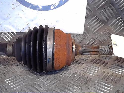 Left front driveshaft PEUGEOT 208 I (CA_, CC_) 1.2 THP 110 | BP13857010M38