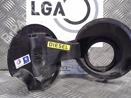 Used Fuel flap PEUGEOT 5008 (0U_, 0E_) 1.6 HDi (110 hp) 13851359