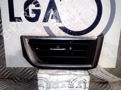 Used Air vent RENAULT CLIO V (B7_) 1.0 TCe 100 (B7MT) (101 hp) 14555836