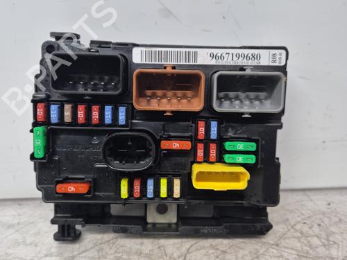 fuse-box-citroen-c3-ii-sc_-2009-32290956 main image