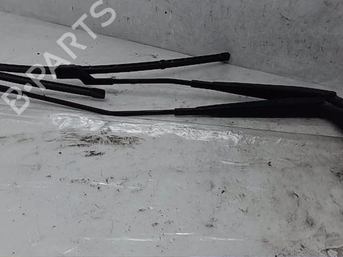 Used Front windshield wiper arm BMW 2 Active Tourer (F45) [2013-2021]  16849567