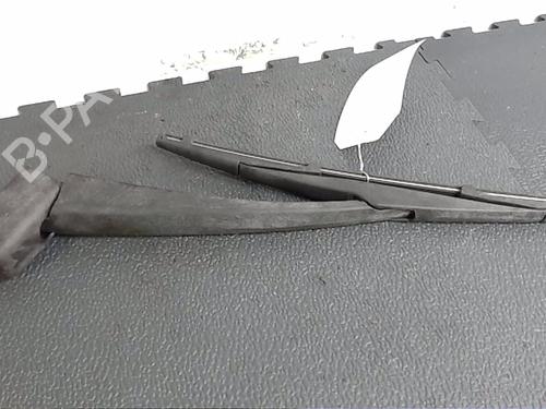Used Rear windshield wiper arm KIA SPORTAGE III (SL) [2009-2017]  23029271
