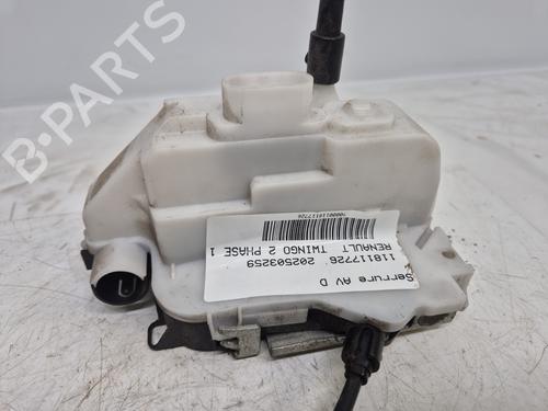 Højre fortil lås RENAULT TWINGO II (CN0_) 1.2 16V (CN04, CN0B) (75 hp) 31140570