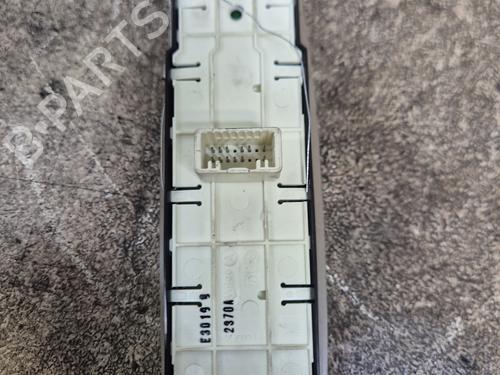 Left front window switch RENAULT MEGANE III Coupe (DZ0/1_) 1.9 dCi (DZ0N, DZ0J, DZ1J, DZ1K) | BP30840535I27