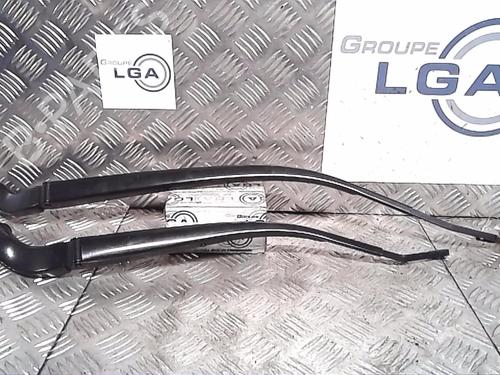 Used Front windshield wiper arm MAZDA 3 (BM, BN) [2013-2019]  14552832