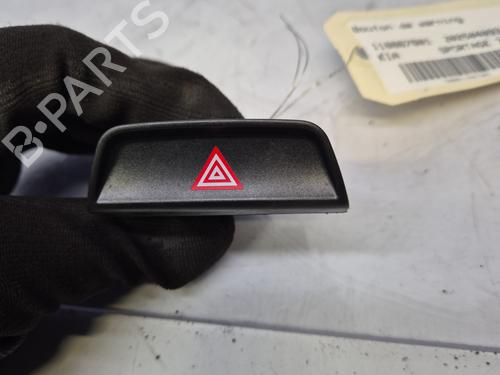 Bouton de warning KIA SPORTAGE III (SL) 1.6 GDI (135 hp) 31324571