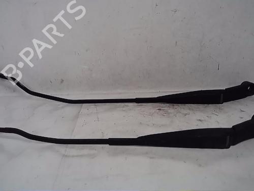 Used Front windshield wiper arm HYUNDAI i20 I (PB, PBT) [2008-2015]  14563505