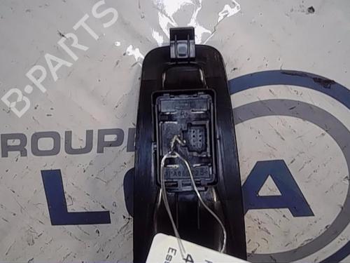 Used Right rear window switch RENAULT KADJAR (HA_, HL_) 1.3 TCe 140 (HLNB, HLN1) (140 hp) 13859611