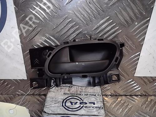 Used Front left interior door handle PEUGEOT 208 I (CA_, CC_) 1.0 VTi (68 hp) 13861547