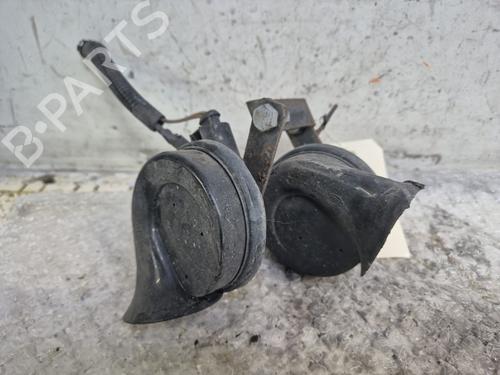 Used Horn VW POLO (9N_, 9A_) 1.2 12V (64 hp) 25905694