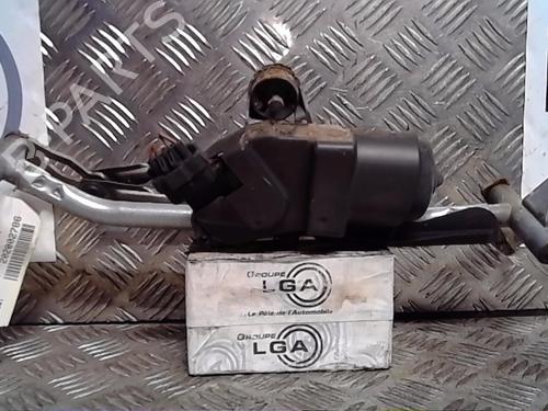 Used Front wiper motor PEUGEOT 1007 (KM_) 1.4 HDi (68 hp) 13857177