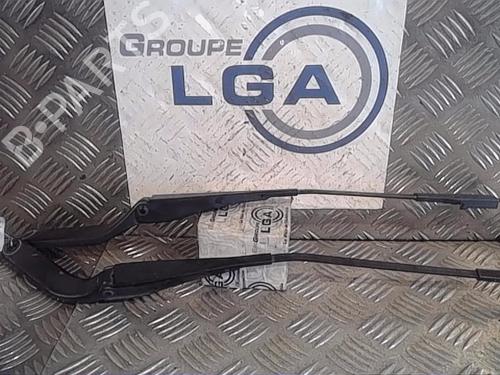 Used Front windshield wiper arm BMW 1 (E81) [2006-2012]  14553759