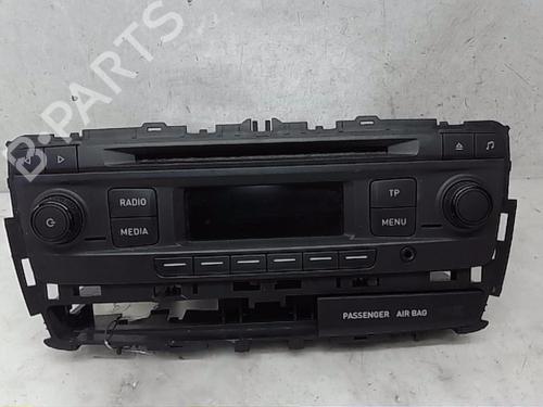 Used Radio SEAT IBIZA IV (6J5, 6P1) 1.2 TDI (75 hp) 13825410