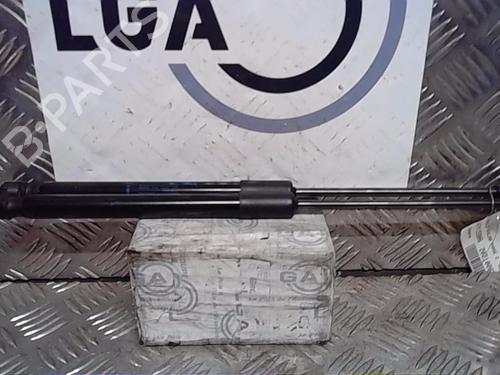 Used Tailgate lift support RENAULT KADJAR (HA_, HL_) 1.3 TCe 140 (HLNB, HLN1) (140 hp) 14557503