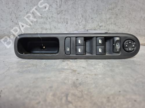 BP29962914I27 main image