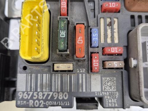Used Fuse box Fuse box 37597306 37597306