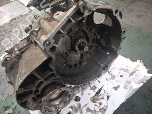 Used Gearbox VW TOURAN (1T3) 2.0 TDI (140 hp) 30092199