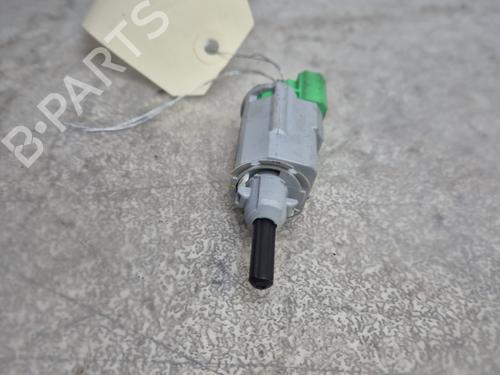 Module électronique NISSAN NOTE (E11, NE11) 1.4 (88 hp) 30824479