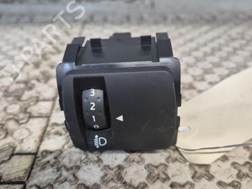 Used Headlight switch RENAULT KADJAR (HA_, HL_) 1.5 dCi 110 (HLA3) (110 hp) 26897150