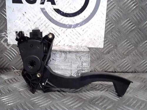 Used Electronic module RENAULT TWINGO III (BCM_, BCA_) 0.9 TCe 95 (92 hp) 14559338