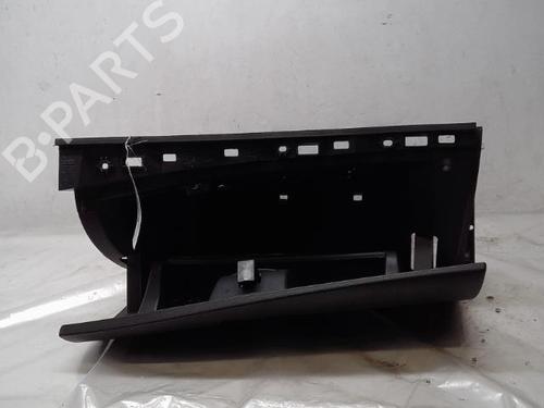 Used Glove box RENAULT MEGANE III Grandtour (KZ0/1) 1.5 dCi (KZ09, KZ0D, KZ1G, KZ29, KZ14, KZ1W, KZ10, KZ1F,... (110 hp) 16567175