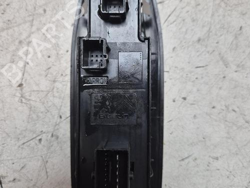 Used Left front window switch Left front window switch 39011049 39011049