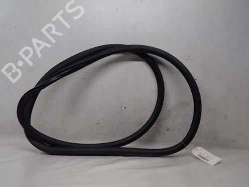 Used Rubber door seal PEUGEOT 208 II (UB_, UP_, UW_, UJ_) 1.2 PureTech 75 (75 hp) 16567514