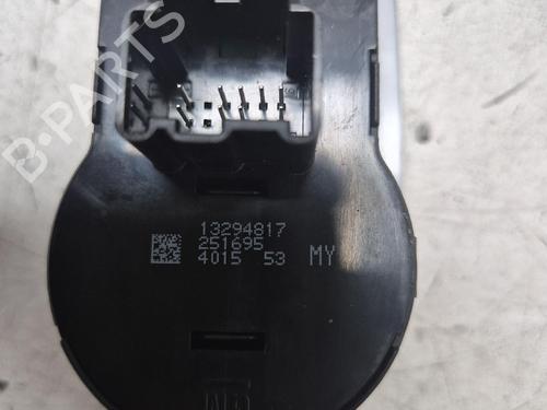 Used Headlight switch Headlight switch 38449152 38449152