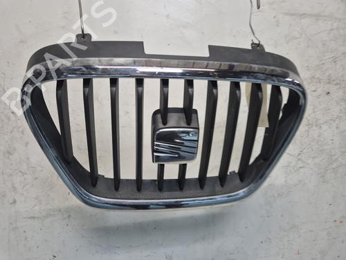 Used Grille SEAT ALTEA XL (5P5, 5P8) 1.9 TDI (105 hp) 26897218