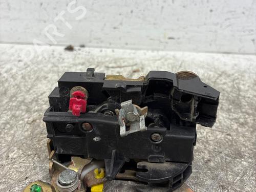 Used Front left lock Front left lock 39540982 39540982