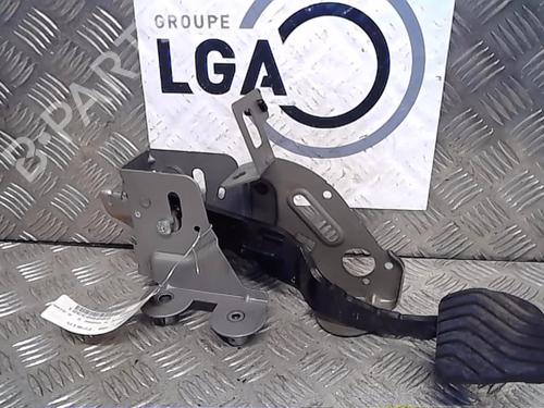 Used Break pedal RENAULT ESPACE V (JR_) 2.0 Blue dCi 160 (JRAM) (160 hp) 14556049