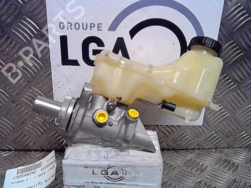 Used Brake master cylinder RENAULT MEGANE IV Hatchback (B9A/M/N_) 1.2 TCe 130 (B9MR) (130 hp) 14521973