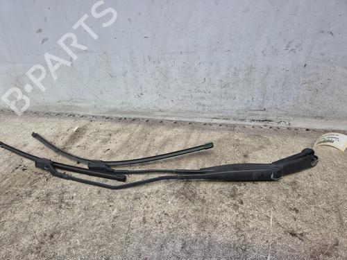 Used Front windshield wiper arm LANCIA DELTA III (844_) 1.6 D Multijet (844.AXC11, 844.AXC1A) (120 hp) 29195704
