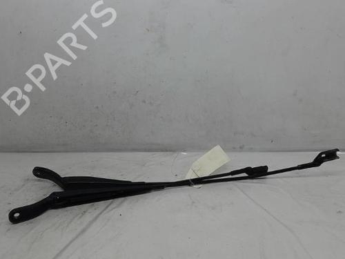 Used Front windshield wiper arm PEUGEOT 208 I (CA_, CC_) 1.6 HDi (92 hp) 15553163