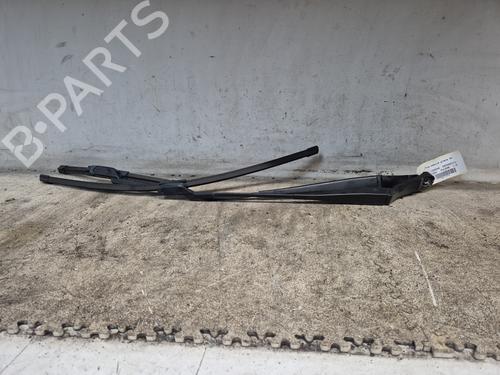 Used Front windshield wiper arm NISSAN PULSAR Hatchback (C13) 1.5 dCi (110 hp) 28828393