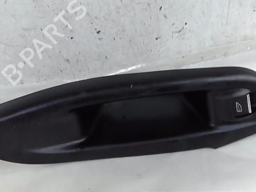 Used Right front window switch FORD FOCUS III Saloon [2010-2020]  21179858