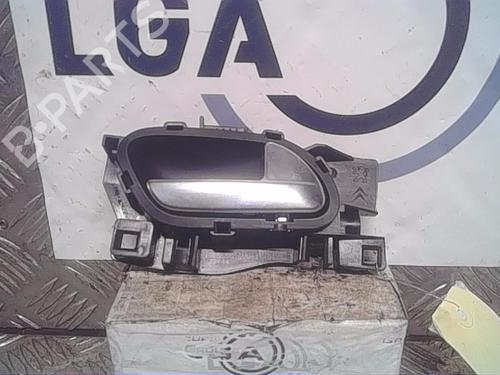 Used Front right interior door handle PEUGEOT 208 I (CA_, CC_) 1.2 THP 110 (110 hp) 13856981