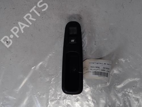 Used Right rear window switch PEUGEOT 5008 (0U_, 0E_) 1.6 HDi (114 hp) 15970416