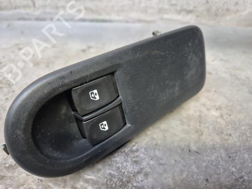 Interrupteur de vitre avant gauche RENAULT CLIO III (BR0/1, CR0/1) [2005-2014]  30651804