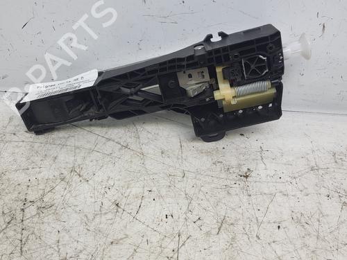 rear-right-exterior-door-handle-renault-megane-iv-hatchback-b9amn_-2015-34497812 main image