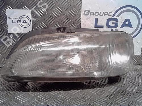 Used Right headlight CITROËN SAXO (S0, S1) 1.5 D (57 hp) 31076849