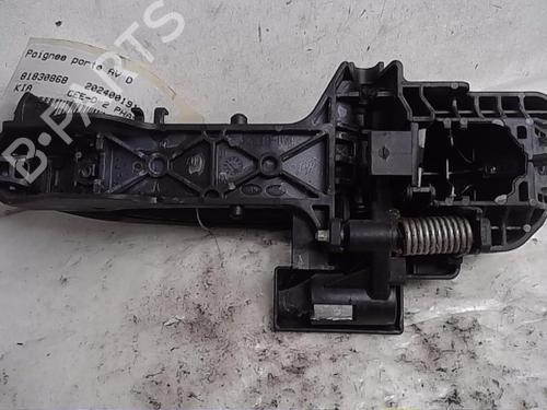 Used Front right exterior door handle KIA CEE'D (JD) 1.6 CRDi 128 (128 hp) 16965560