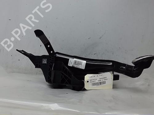 Used Break pedal PEUGEOT 3008 II SUV (MC_, MR_, MJ_, M4_) 1.5 BlueHDi 130 (131 hp) 22434404