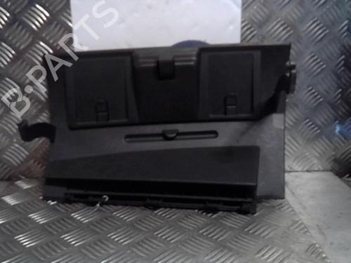 Used Glove box RENAULT CLIO III Hatchback Van (SB_, SR_) [2005-2025]  30806975